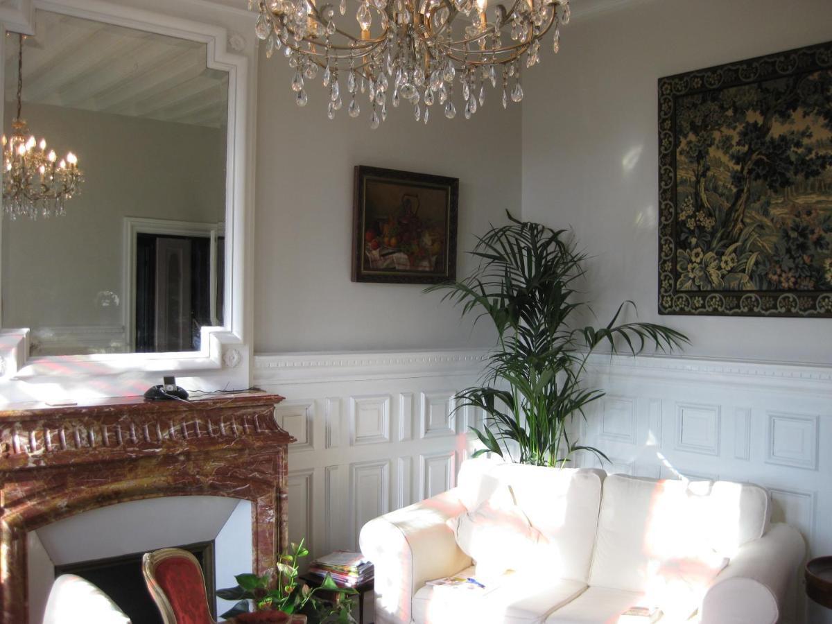 Bed and Breakfast Chateau De Launay Mery-Corbon Екстер'єр фото